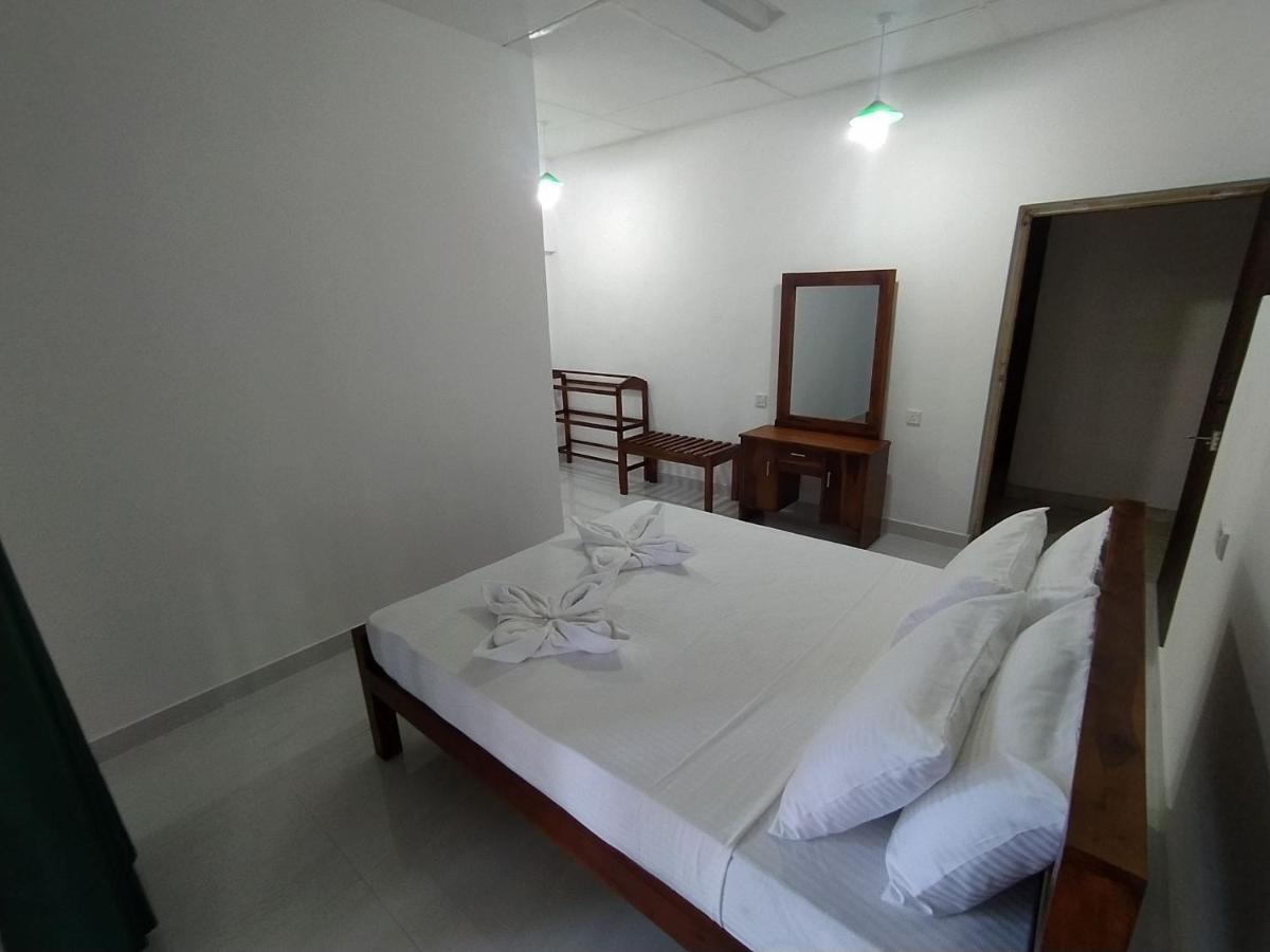 Water Front Home Stay And Resort Holambra Exterior foto