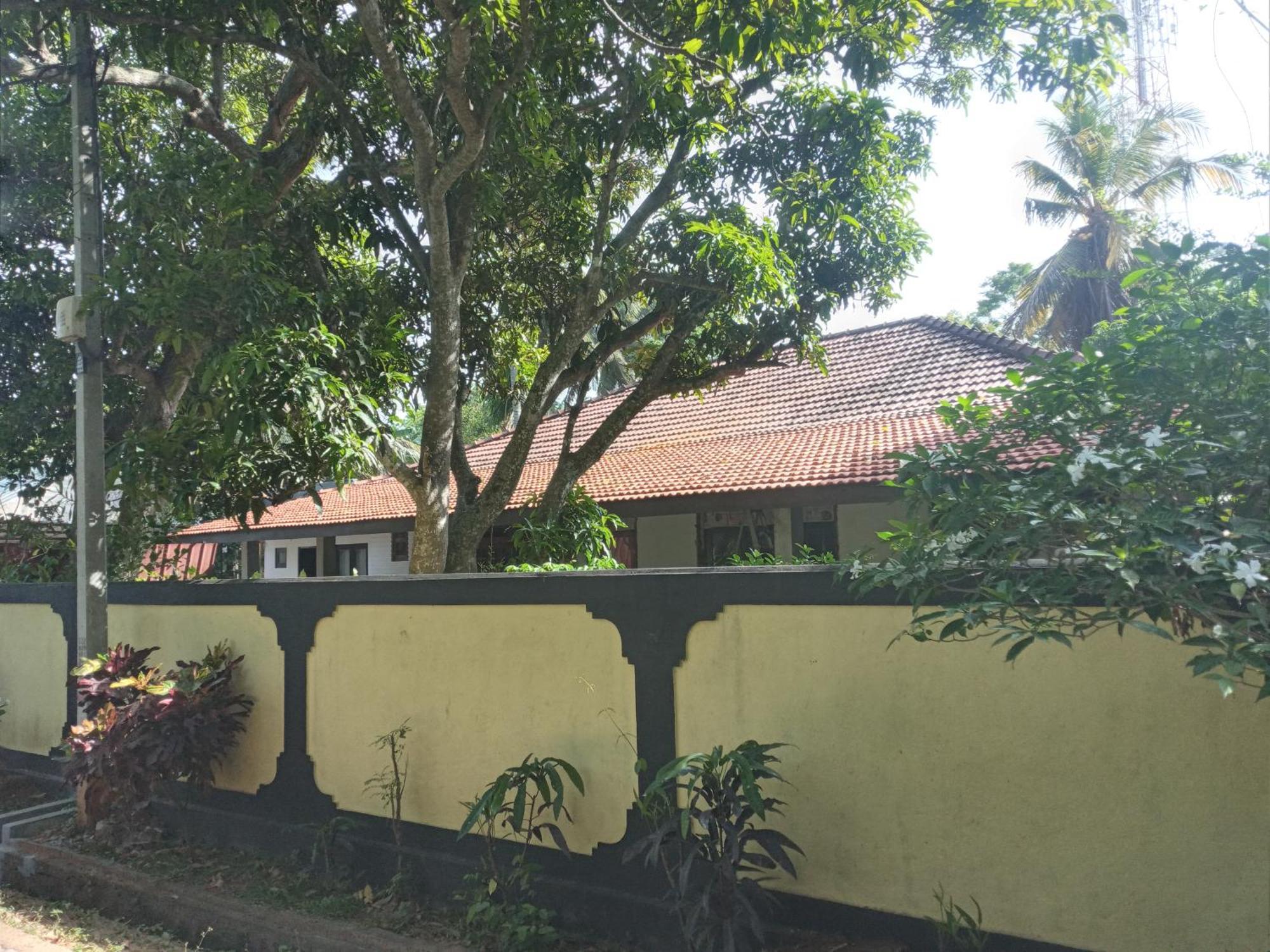 Water Front Home Stay And Resort Holambra Exterior foto