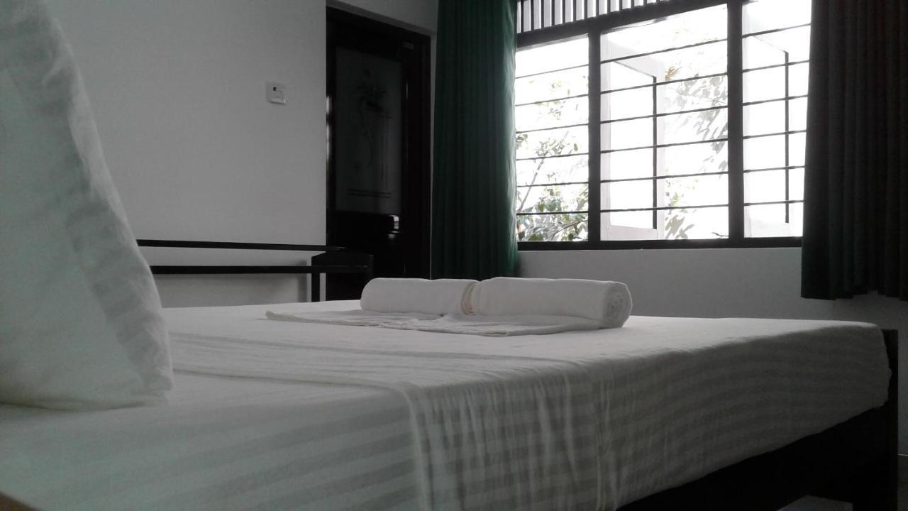 Water Front Home Stay And Resort Holambra Exterior foto